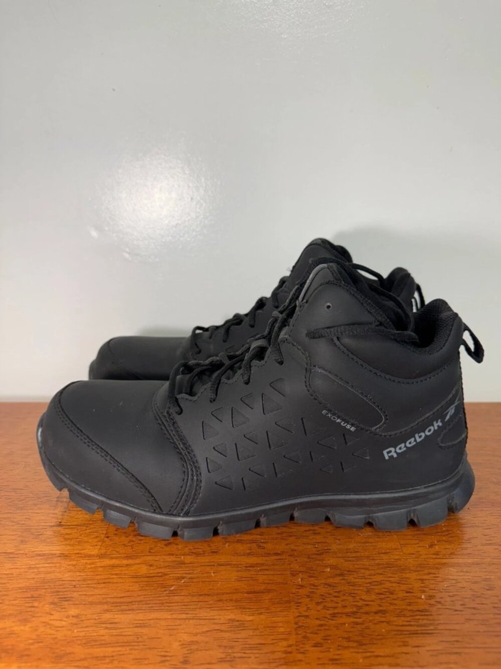 Reebok Work Steel Toe Shoes Men’s Size 9 Black Safety Toe Industrial WorkSneaker